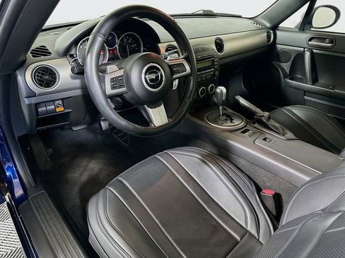 Used 2010 MAZDA MX-5 Miata Touring image 10