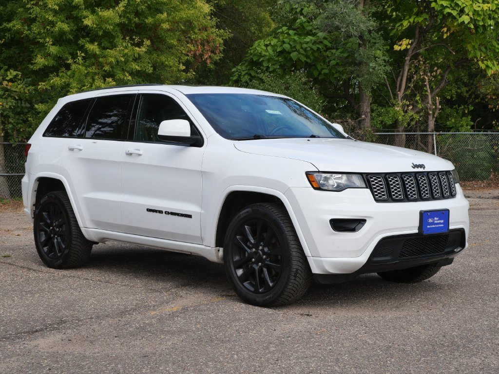 Used 2018 Jeep Grand Cherokee Altitude AWD/4WD image 1