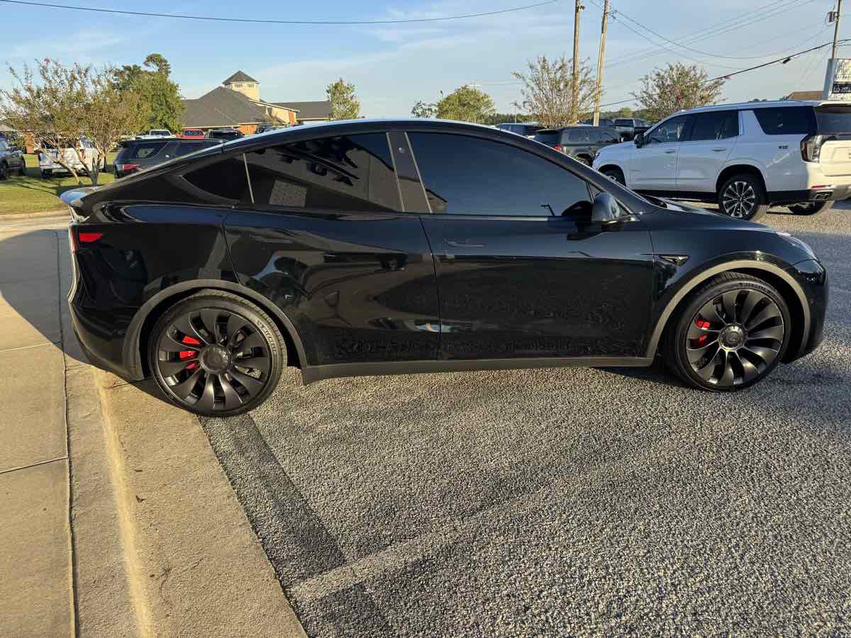 Used 2022 Tesla Model Y Performance AWD/4WD image 5