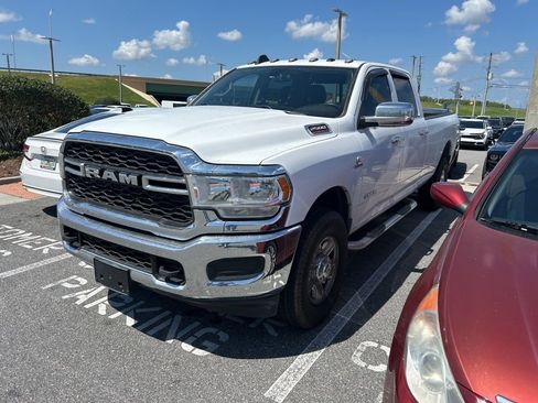 Used 2019 RAM 2500 Tradesman AWD/4WD image 1