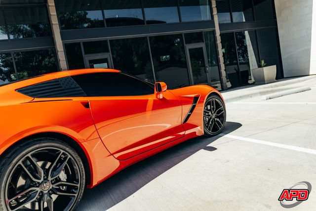 Used 2019 Chevrolet Corvette Stingray Coupe w/ Carbon Flash Badge Package RWD image 30