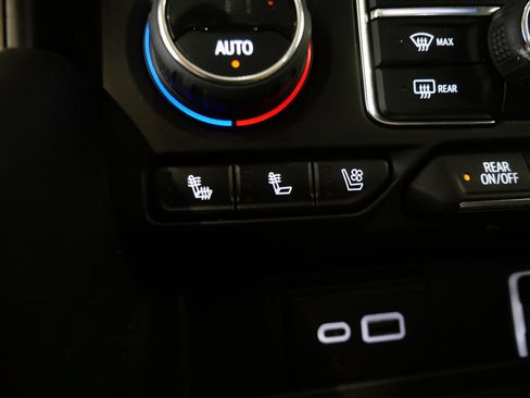Used 2023 Chevrolet Tahoe High Country AWD/4WD image 35