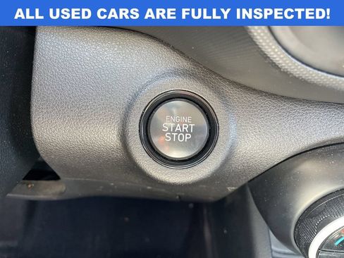Used 2024 Hyundai Venue Limited FWD image 21