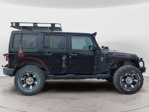 Used 2012 Jeep Wrangler Unlimited Sahara AWD/4WD image 6