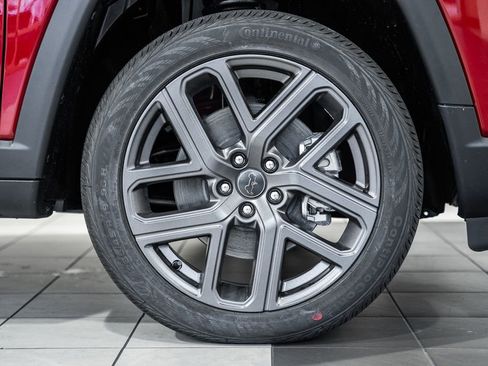 New 2026 Jeep Compass Latitude image 15