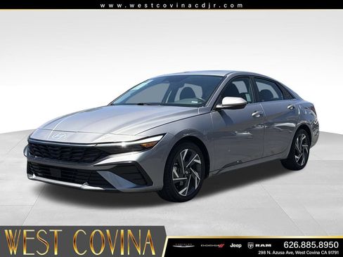 Used 2025 Hyundai Elantra SEL FWD image 5