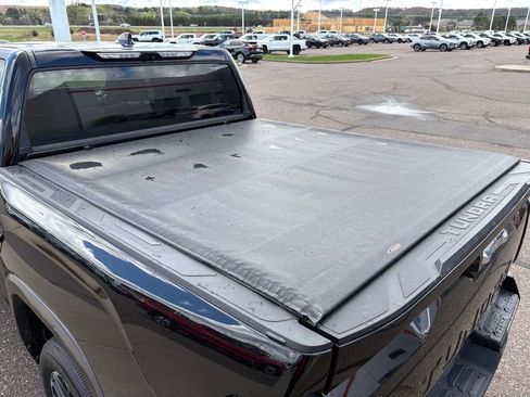Used 2023 Toyota Tundra Limited AWD/4WD image 7