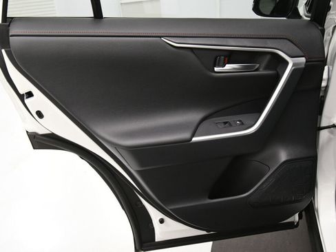 Used 2022 Toyota RAV4 XSE image 31