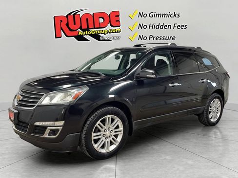 Used 2015 Chevrolet Traverse LT w/ Style and Technology Package image 1