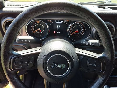 Used 2023 Jeep Wrangler Unlimited Sport AWD/4WD image 18