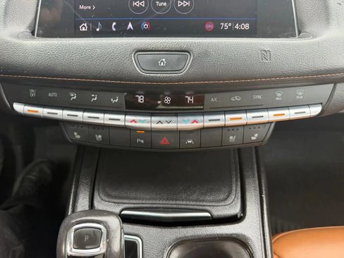 Used 2019 Cadillac XT4 Premium Luxury FWD image 19