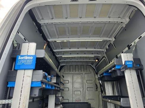 Used 2021 Mercedes-Benz Sprinter 2500 image 32