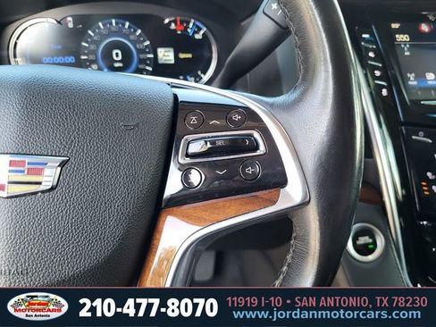 Used 2019 Cadillac Escalade ESV Premium Luxury RWD image 30