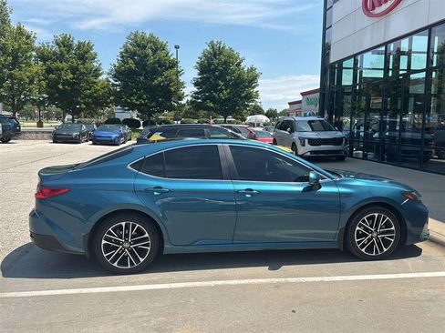 Used 2025 Toyota Camry XLE w/ Premium Plus Package FWD image 2