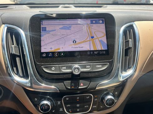 Certified 2024 Chevrolet Equinox Premier FWD image 10