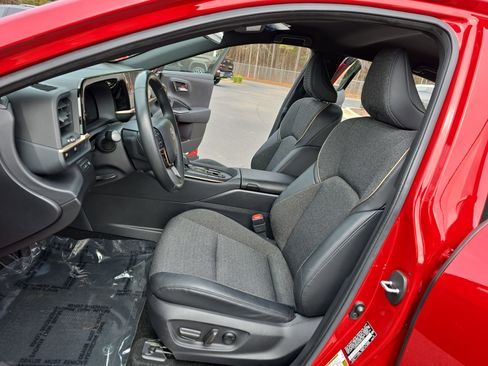 Used 2023 Toyota Crown XLE image 16