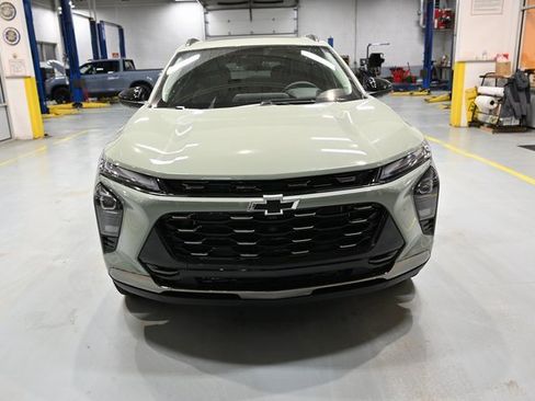 New 2026 Chevrolet Trax ACTIV w/ Sunroof Package image 2