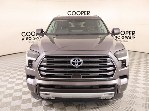 Used 2023 Toyota Sequoia Limited AWD/4WD image 9