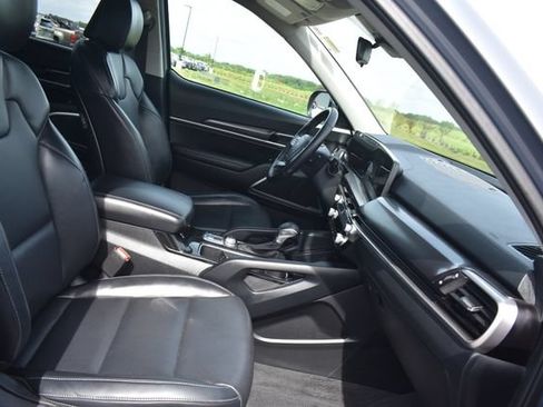 Used 2024 Kia Telluride LX AWD/4WD image 13