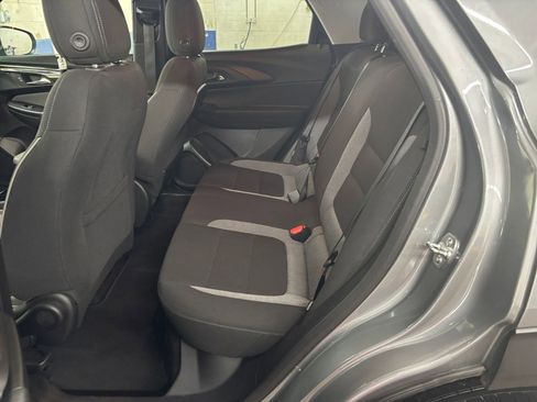 Used 2025 Chevrolet TrailBlazer LT FWD image 21