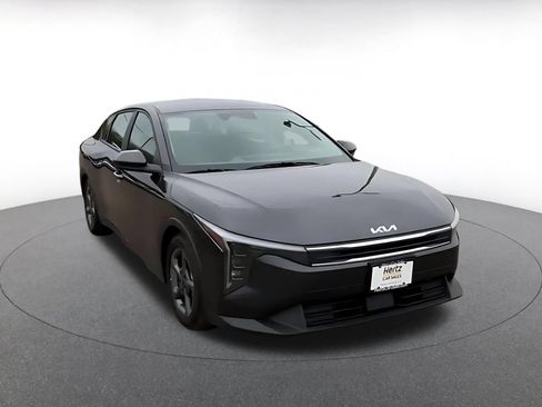 Used 2025 Kia K4 FWD image 3