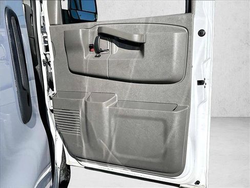Used 2019 Chevrolet Express 3500 LT w/ LT Preferred Equipment Group image 19