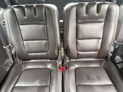 Used 2013 Ford Explorer XLT AWD/4WD image 11