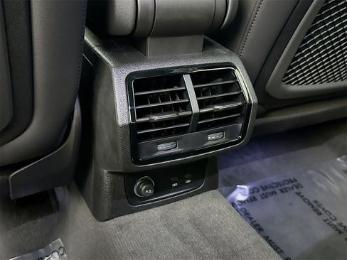 New 2025 Audi Q3 2.0T Premium image 25