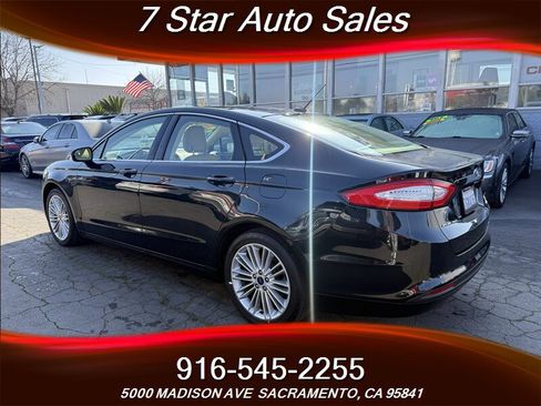 Used 2014 Ford Fusion SE w/ Equipment Group 202A image 4