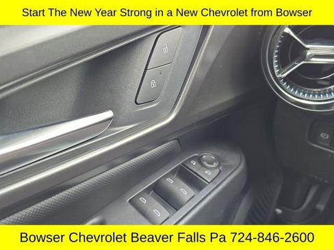 New 2026 Chevrolet Equinox EV LT image 11