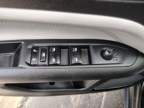 Used 2024 Jeep Compass Limited image 20