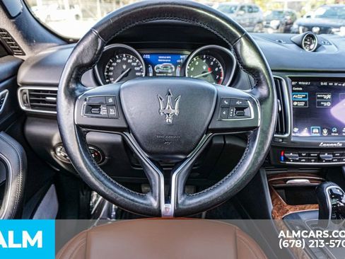 Used 2018 Maserati Levante GranLusso image 29