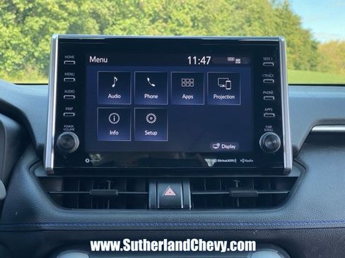 Used 2022 Toyota RAV4 SE image 28