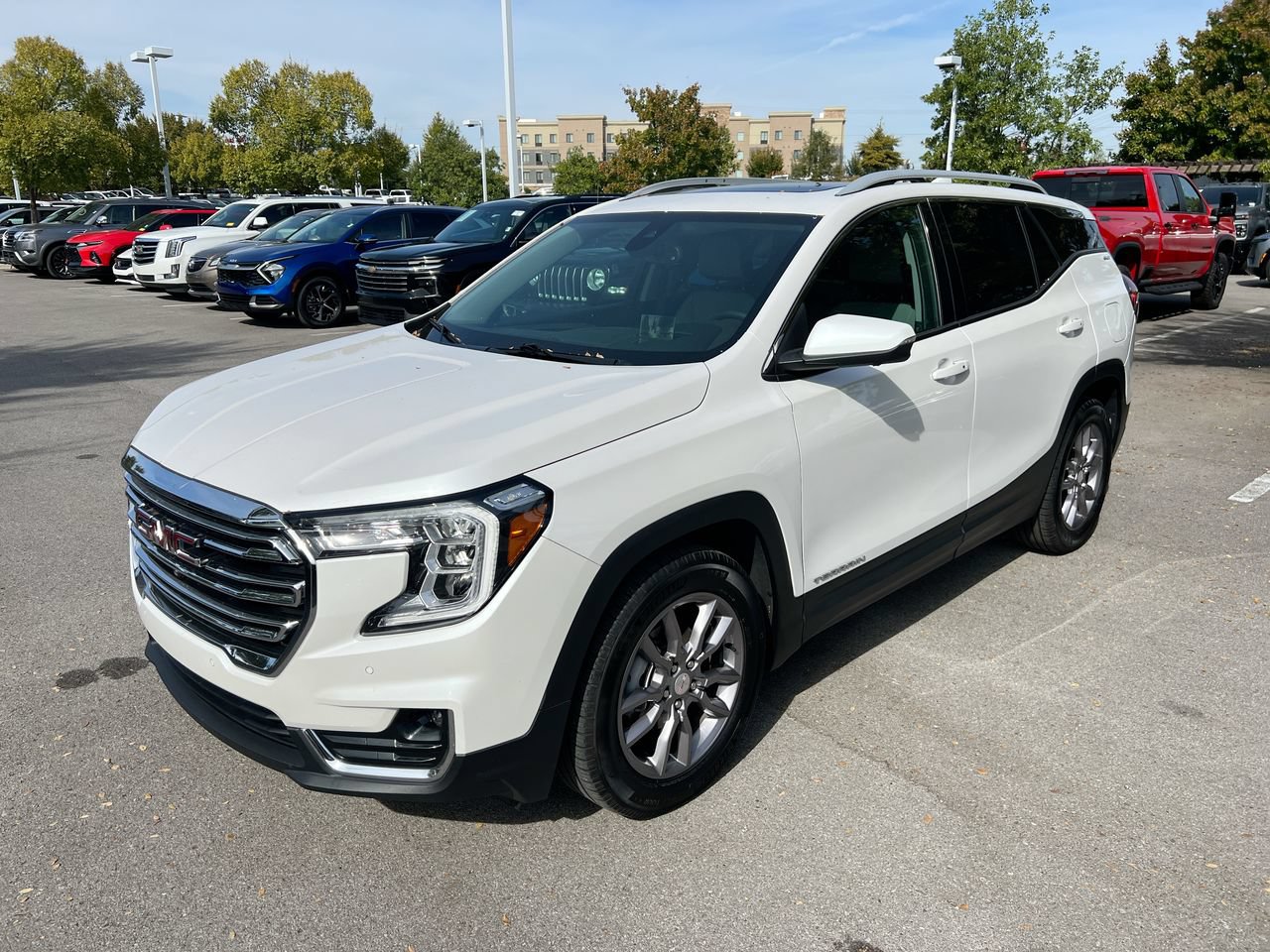 Certified 2023 GMC Terrain SLT w/ Tech Package FWD image 1