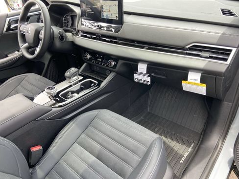 New 2026 Mitsubishi Outlander AWD image 26