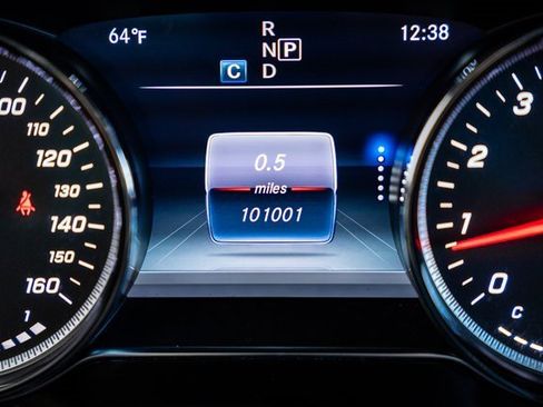 Used 2018 Mercedes-Benz E 300 4MATIC image 37