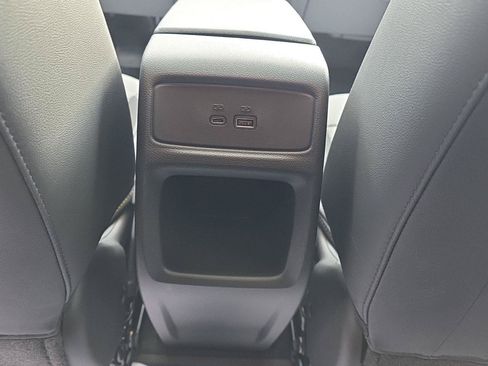 New 2026 Chevrolet Trax LT w/ Sunroof Package FWD image 18