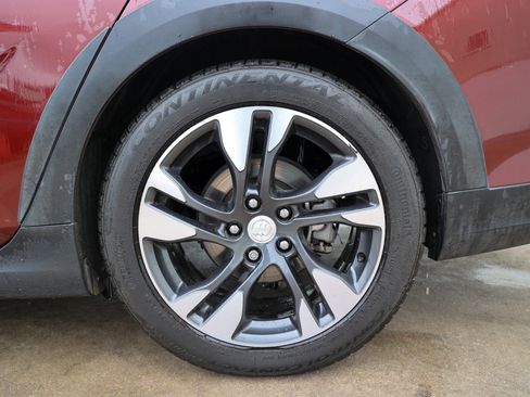 Used 2019 Buick Regal Essence w/ Driver Confidence Package I image 12