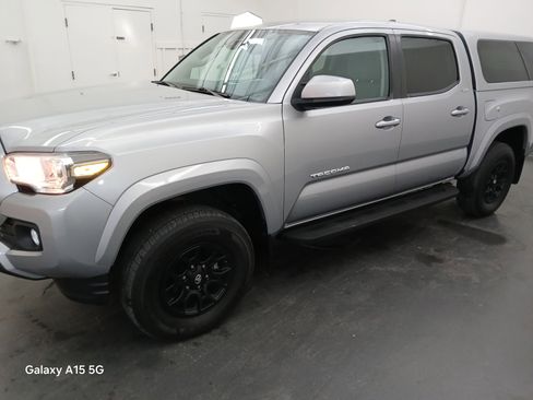 Used 2019 Toyota Tacoma SR5 image 13