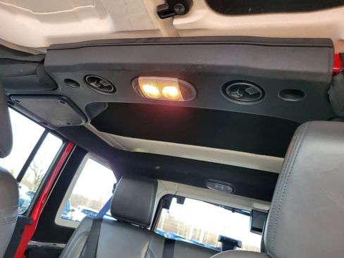 Used 2016 Jeep Wrangler Unlimited Rubicon w/ Dual Top Group AWD/4WD image 18
