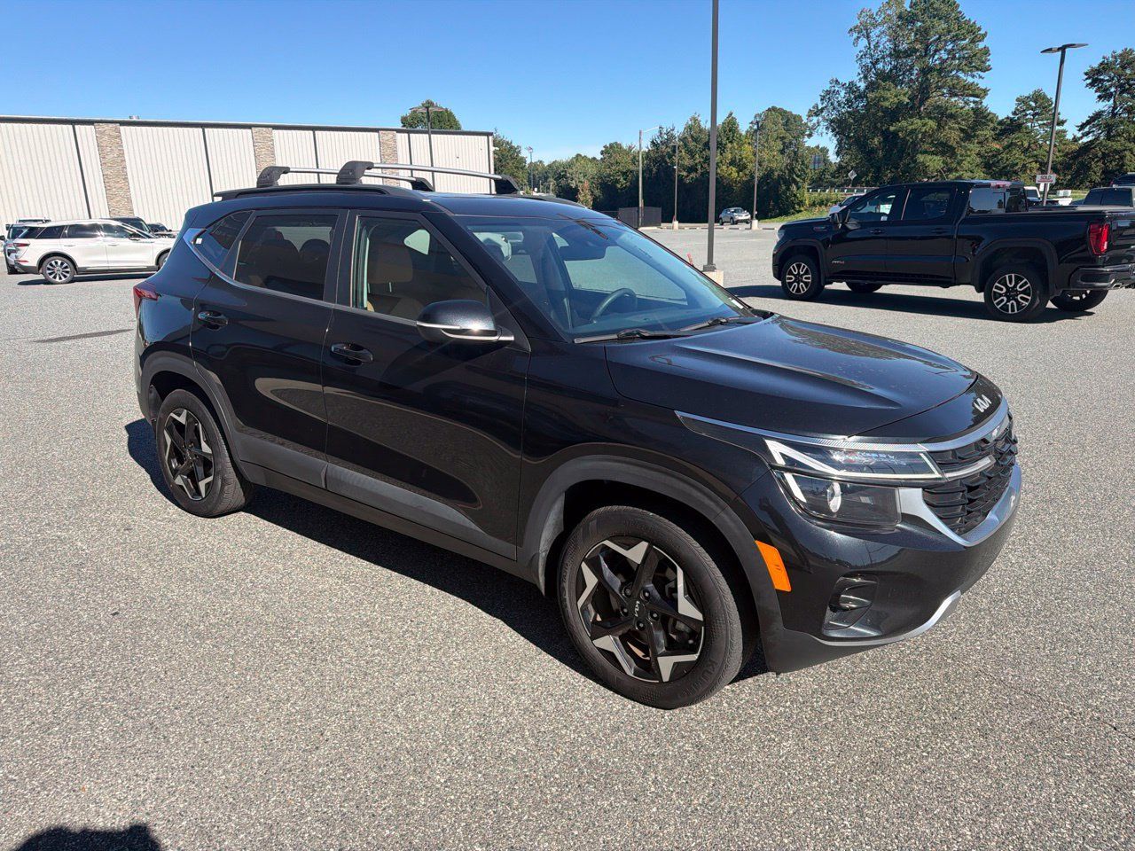 Used 2024 Kia Seltos EX AWD/4WD image 11