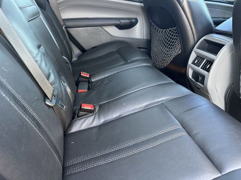 Used 2011 Cadillac SRX Luxury image 5