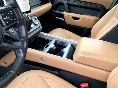 Used 2025 Land Rover Defender 130 V8 image 15