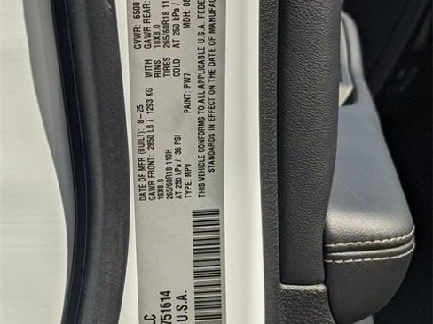 New 2025 Jeep Grand Cherokee L Altitude image 23