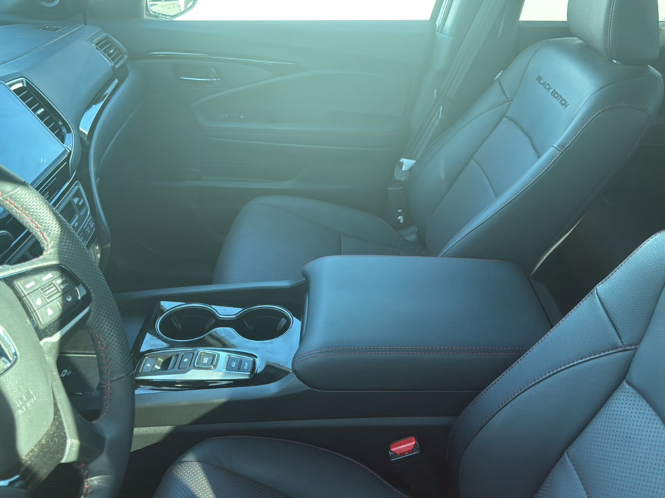 Certified 2026 Honda Ridgeline Black Edition image 2