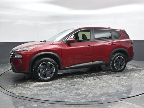 Used 2024 Nissan Rogue SV image 9