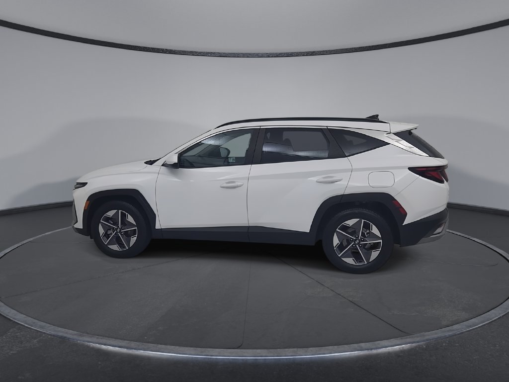 Used 2025 Hyundai Tucson SEL FWD image 12