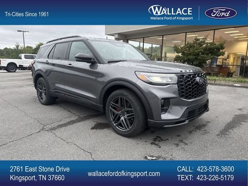 Used 2025 Ford Explorer ST AWD/4WD image 1