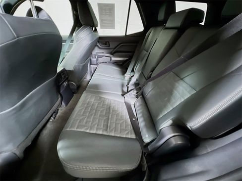 Certified 2025 Toyota 4Runner TRD Off-Road Premium image 21