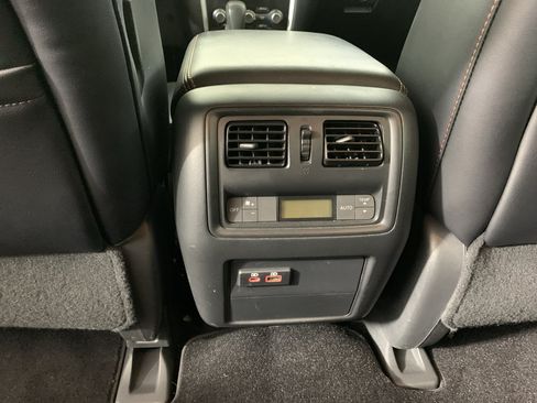 Used 2020 Nissan Pathfinder SV w/ Rock Creek Edition FWD image 31